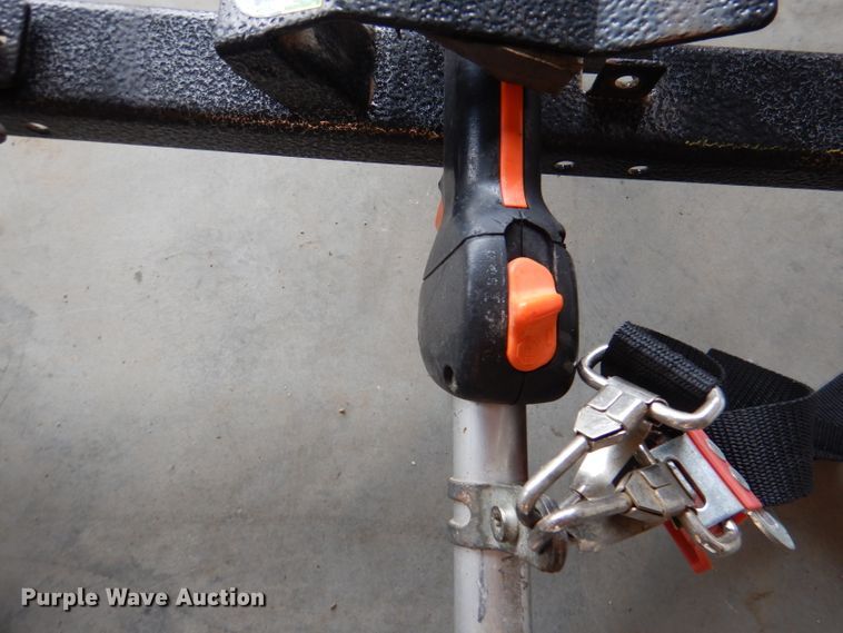 image for item DL4867 Lawn and garden equipment