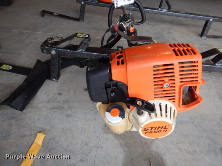 image for item DL4867 Lawn and garden equipment