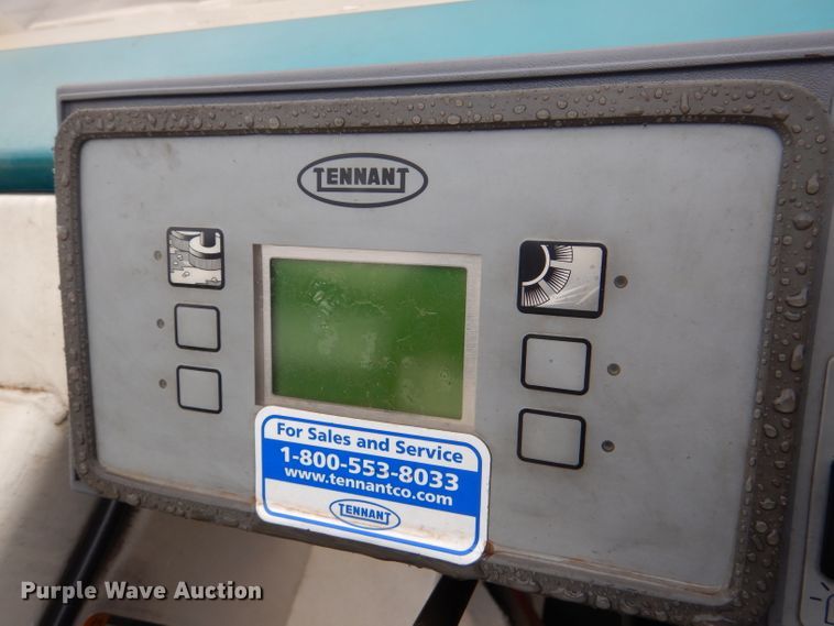 image for item DL4869 Tennant 8300  sweeper