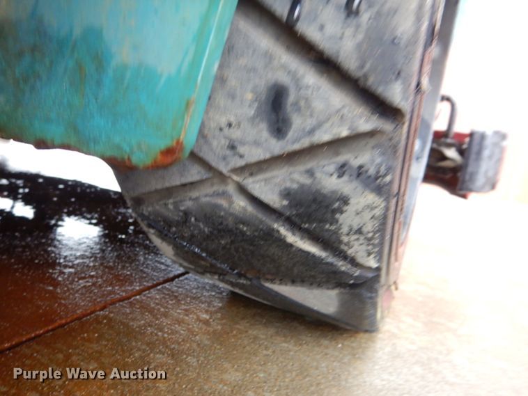 image for item DL4869 Tennant 8300  sweeper