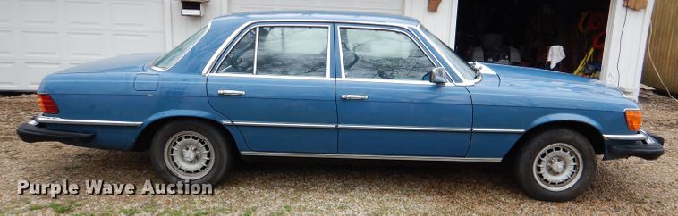 image for item DL4892 1976 Mercedes Benz 280S  passenger vehicle