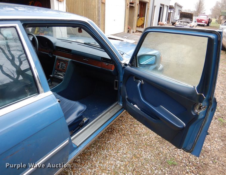 image for item DL4892 1976 Mercedes Benz 280S  passenger vehicle