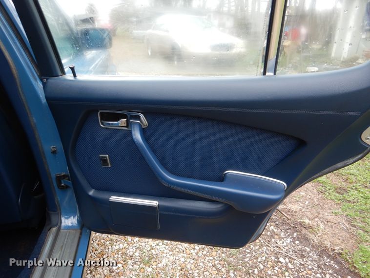 image for item DL4892 1976 Mercedes Benz 280S  passenger vehicle