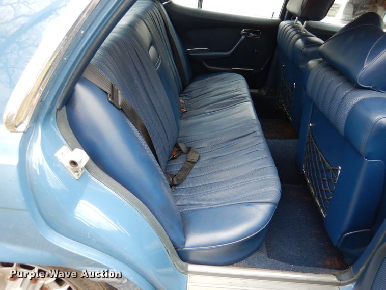 image for item DL4892 1976 Mercedes Benz 280S  passenger vehicle