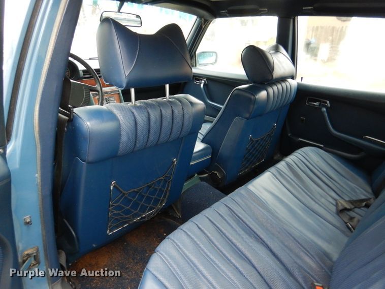 image for item DL4892 1976 Mercedes Benz 280S  passenger vehicle