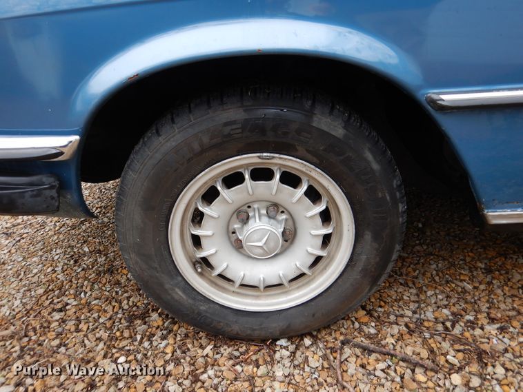 image for item DL4892 1976 Mercedes Benz 280S  passenger vehicle