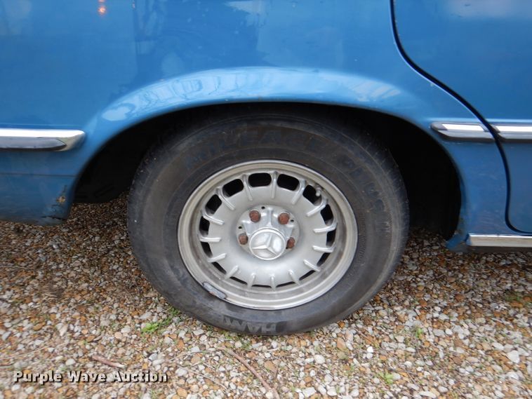 image for item DL4892 1976 Mercedes Benz 280S  passenger vehicle