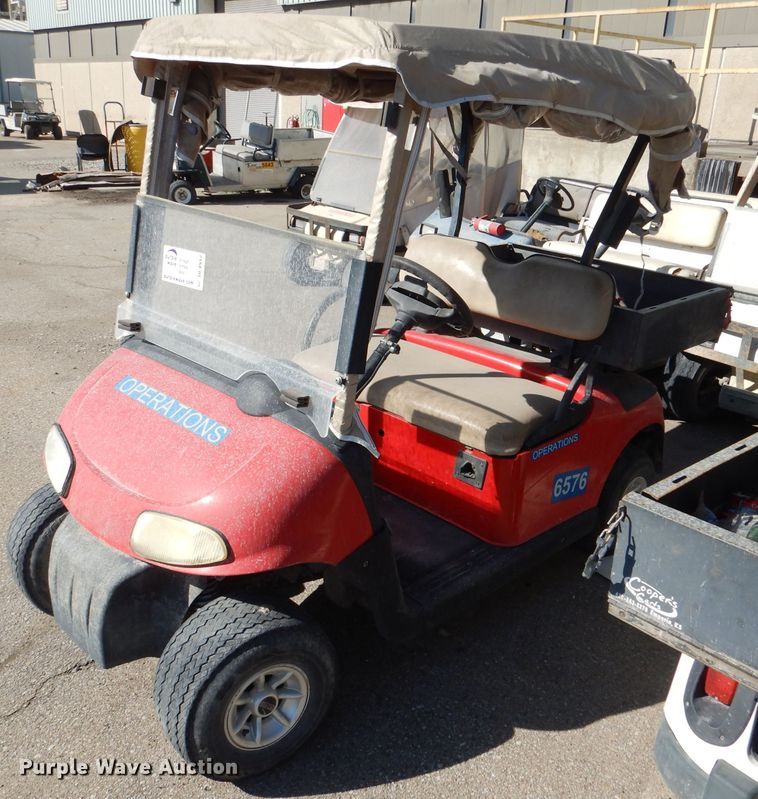 image for item DL4917 (8) golf carts