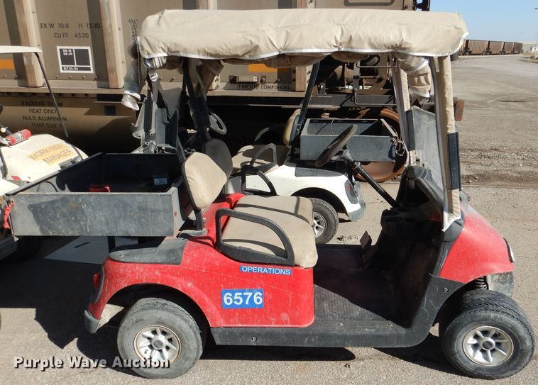 image for item DL4917 (8) golf carts
