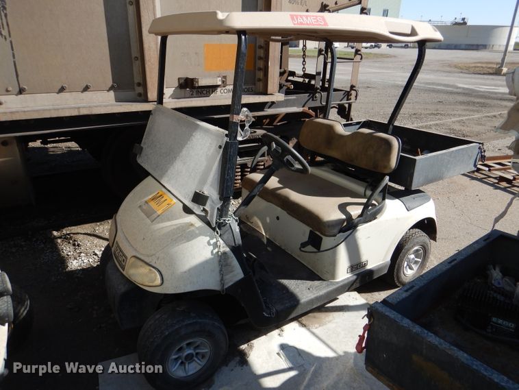 image for item DL4917 (8) golf carts