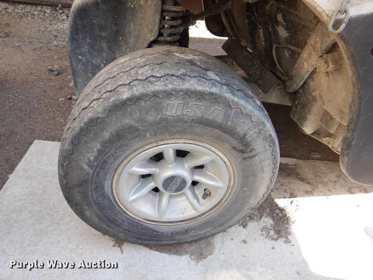 image for item DL4917 (8) golf carts