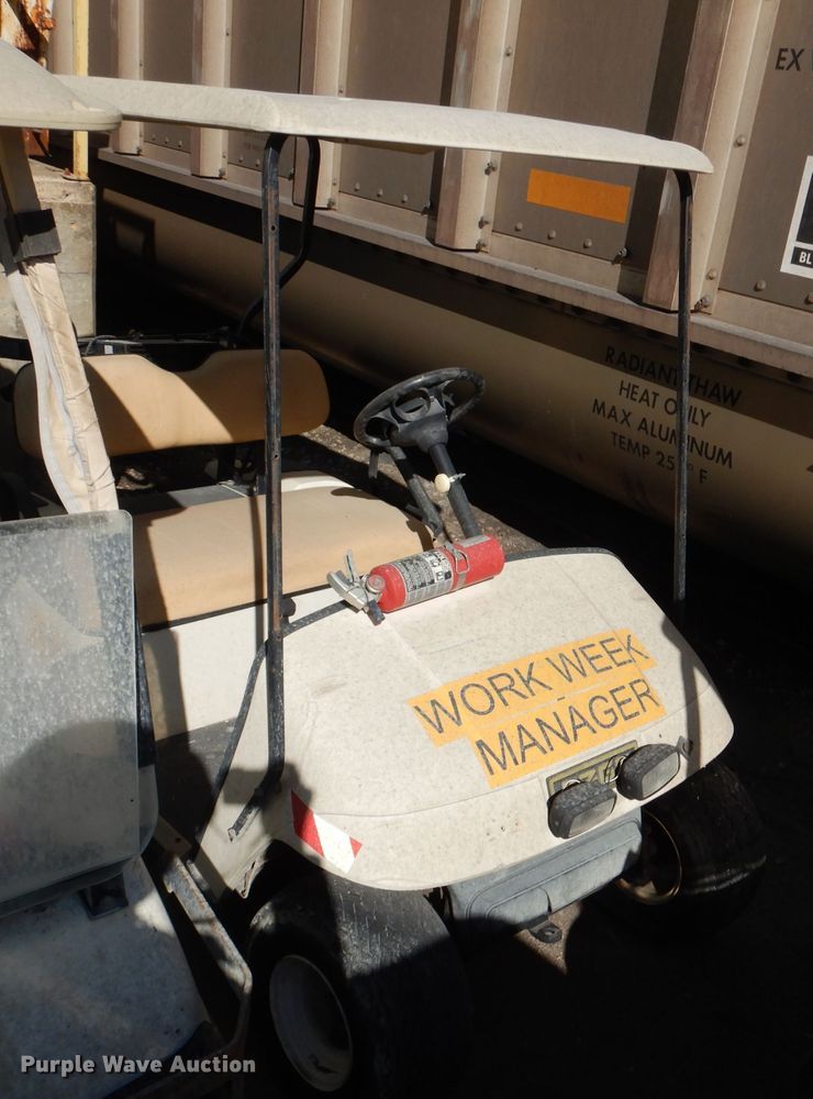 image for item DL4917 (8) golf carts