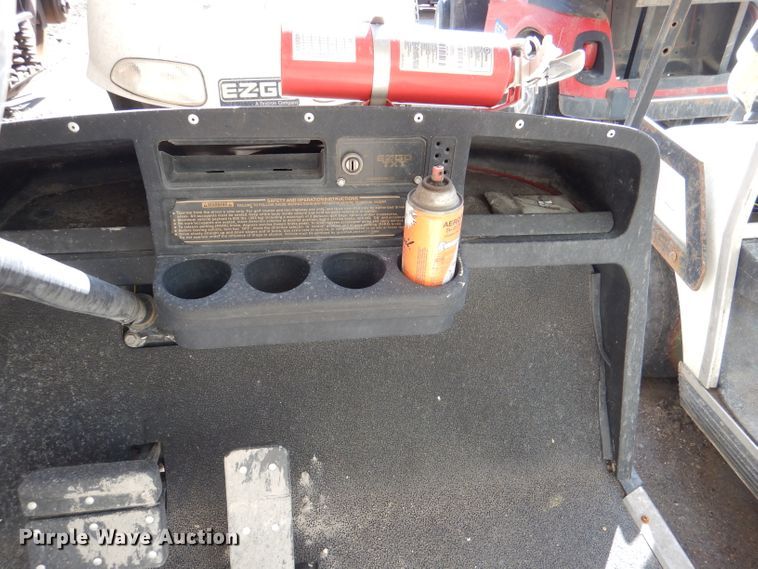 image for item DL4917 (8) golf carts