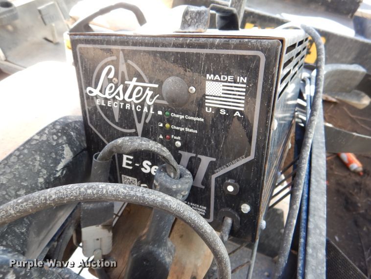 image for item DL4917 (8) golf carts