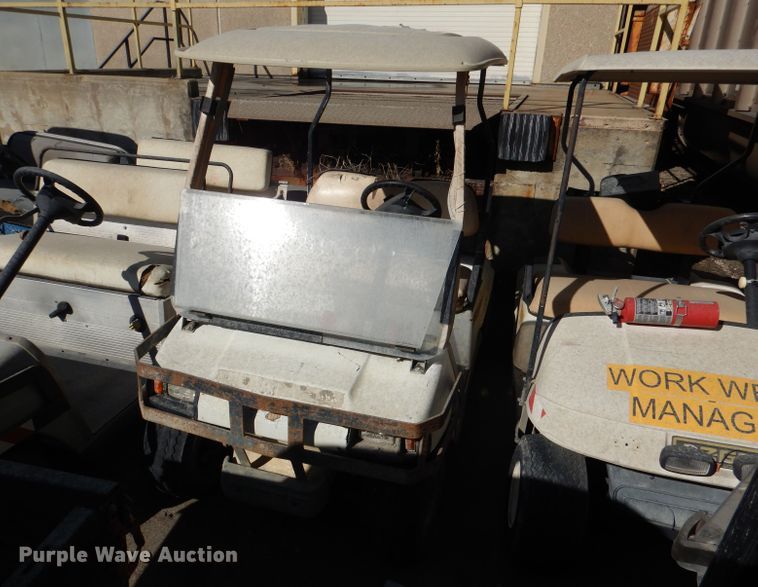 image for item DL4917 (8) golf carts