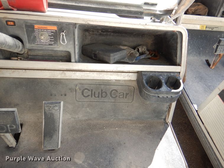 image for item DL4917 (8) golf carts