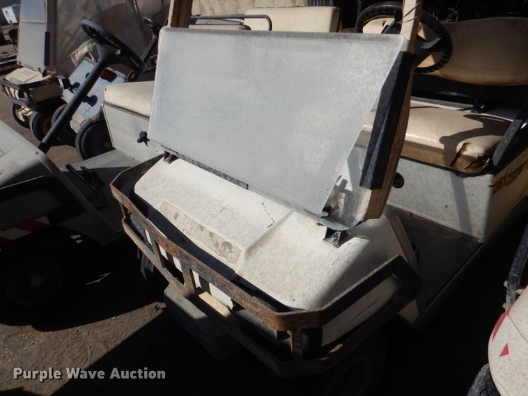 image for item DL4917 (8) golf carts
