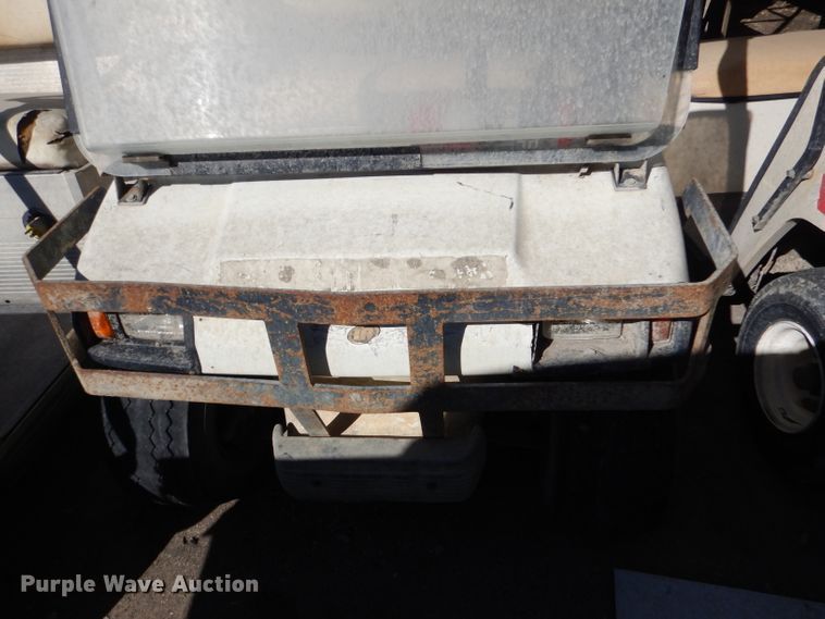 image for item DL4917 (8) golf carts