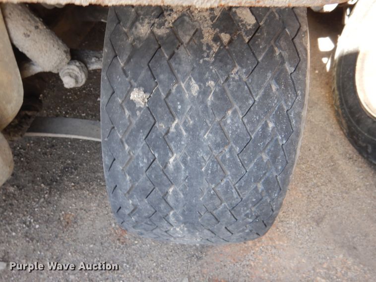 image for item DL4917 (8) golf carts