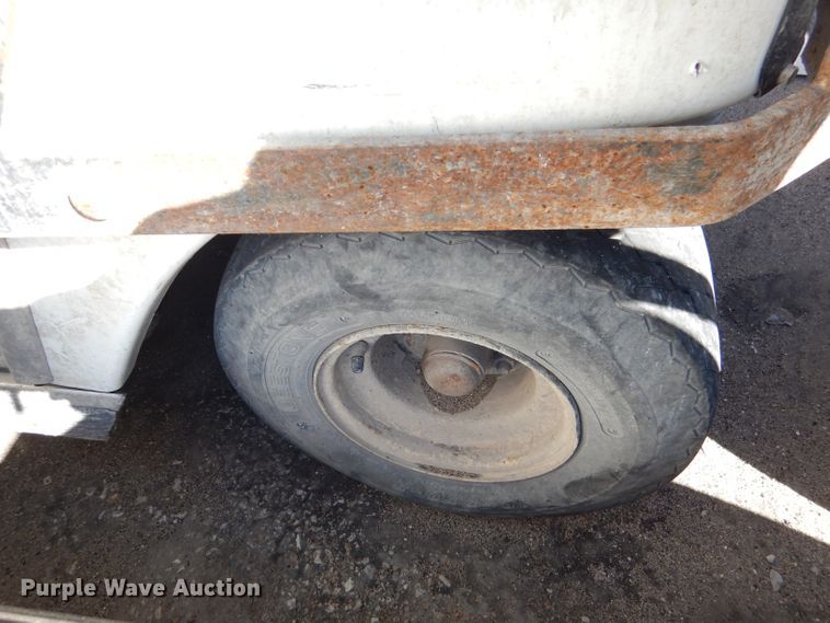 image for item DL4917 (8) golf carts