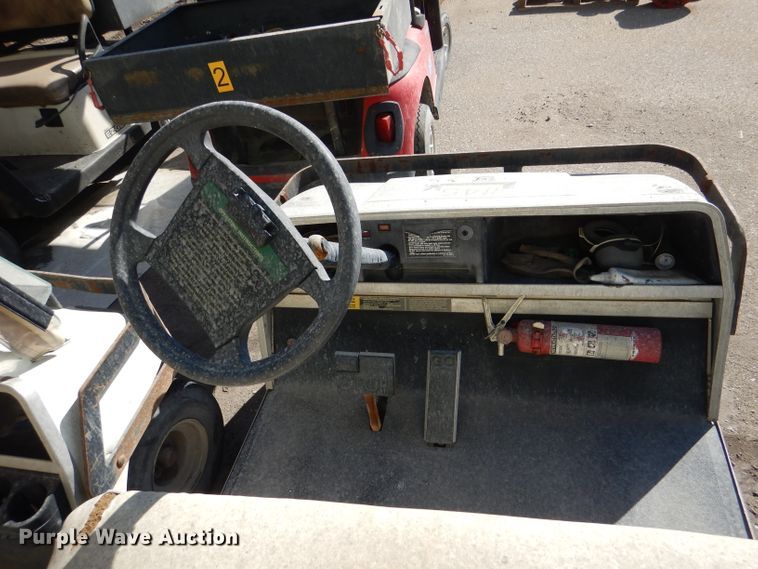 image for item DL4917 (8) golf carts