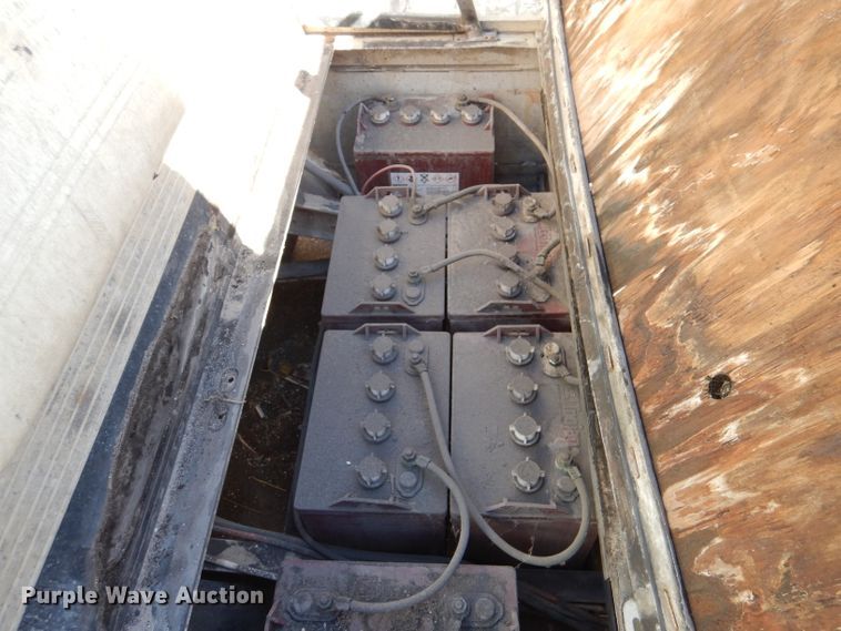 image for item DL4917 (8) golf carts