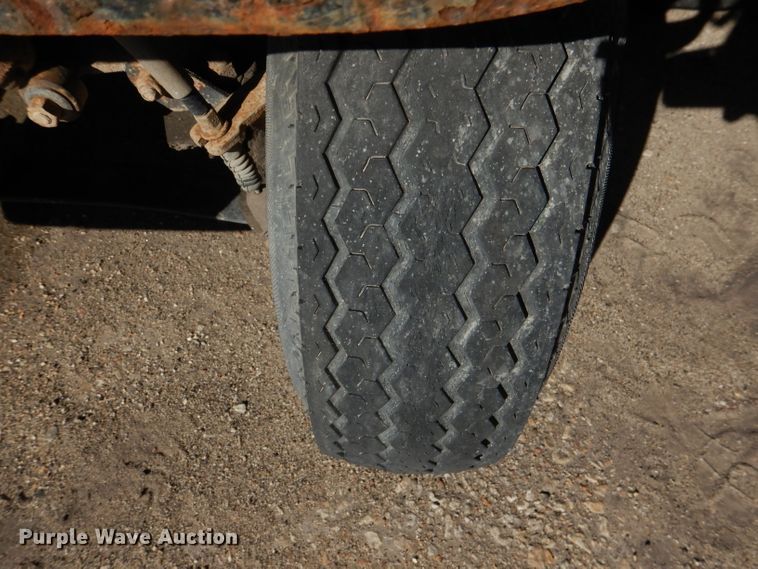 image for item DL4917 (8) golf carts