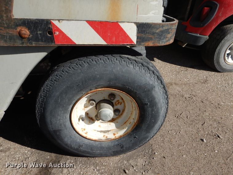 image for item DL4917 (8) golf carts