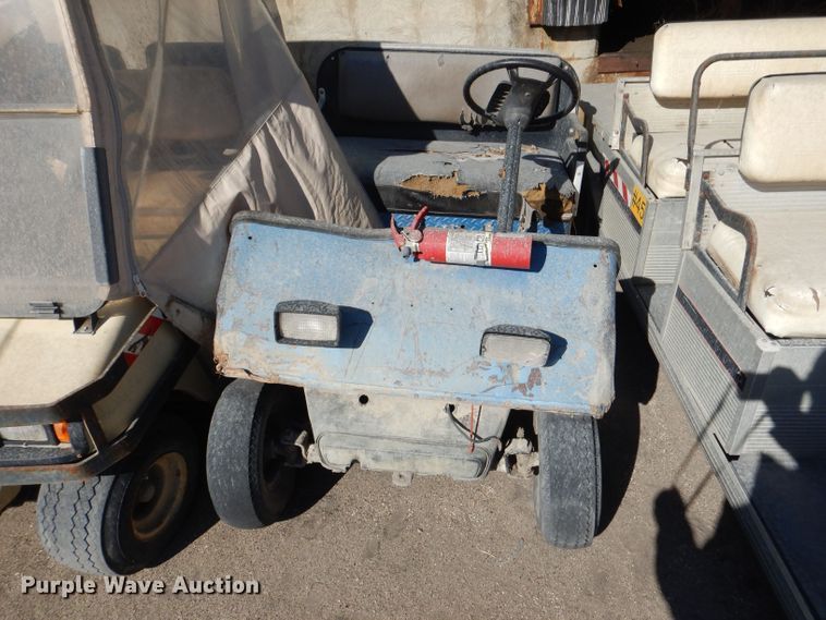 image for item DL4917 (8) golf carts