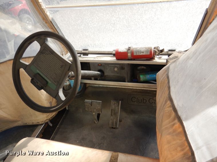 image for item DL4917 (8) golf carts