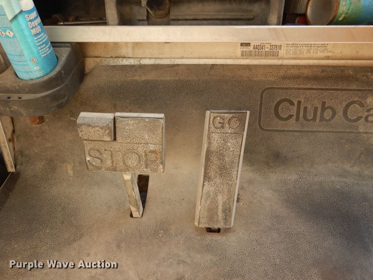 image for item DL4917 (8) golf carts