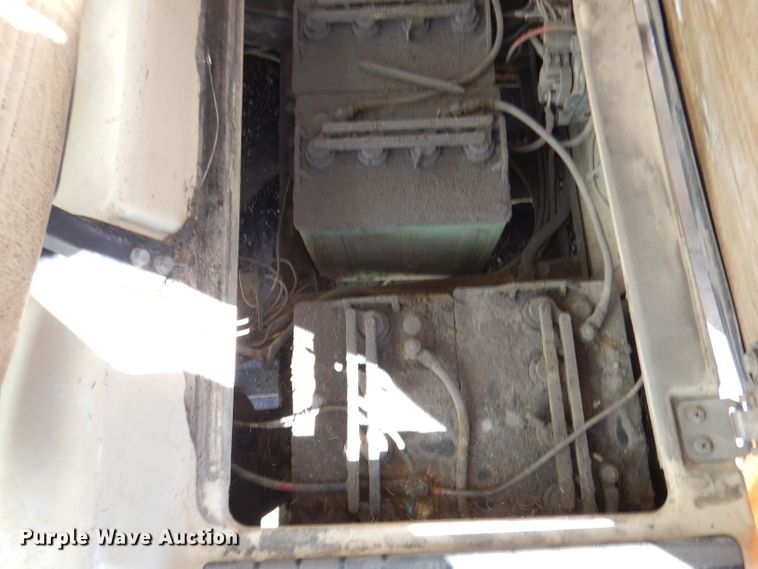 image for item DL4917 (8) golf carts