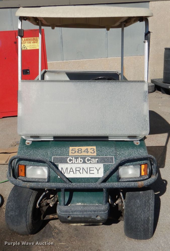 image for item DL4917 (8) golf carts