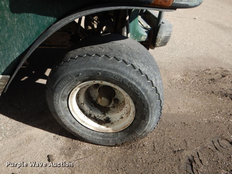 image for item DL4917 (8) golf carts