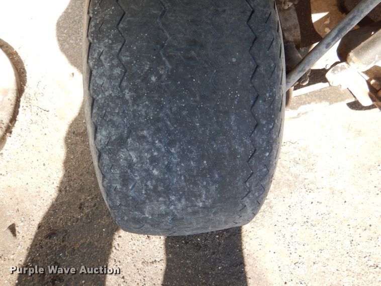 image for item DL4917 (8) golf carts