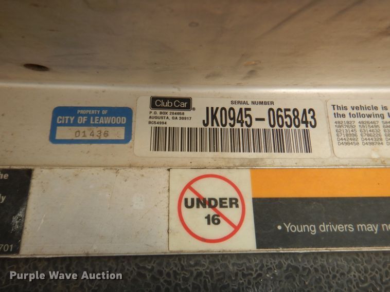 image for item DL4917 (8) golf carts