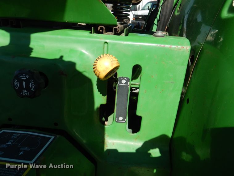 image for item DL4925 2010 John Deere 3005  tractor