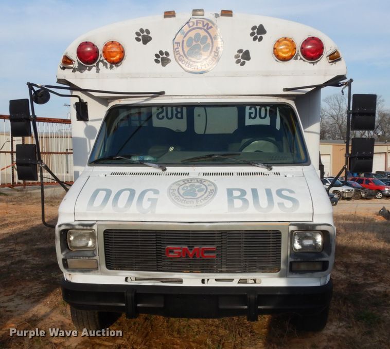 image for item DM2861 1995 GMC Vandura 3500  shuttle bus