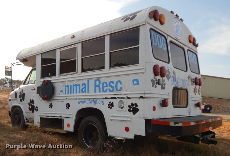 image for item DM2861 1995 GMC Vandura 3500  shuttle bus