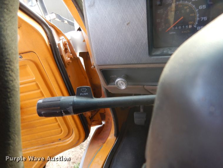 image for item DM2861 1995 GMC Vandura 3500  shuttle bus