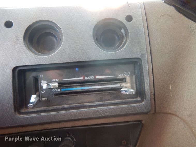 image for item DM2861 1995 GMC Vandura 3500  shuttle bus