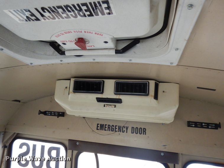 image for item DM2861 1995 GMC Vandura 3500  shuttle bus