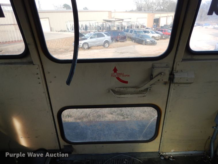 image for item DM2861 1995 GMC Vandura 3500  shuttle bus