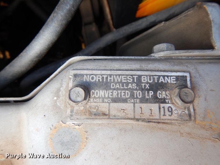 image for item DM2861 1995 GMC Vandura 3500  shuttle bus