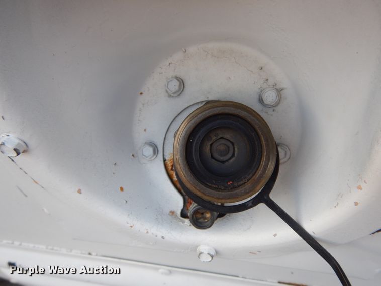 image for item DM2861 1995 GMC Vandura 3500  shuttle bus