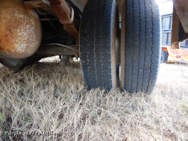 image for item DM2861 1995 GMC Vandura 3500  shuttle bus