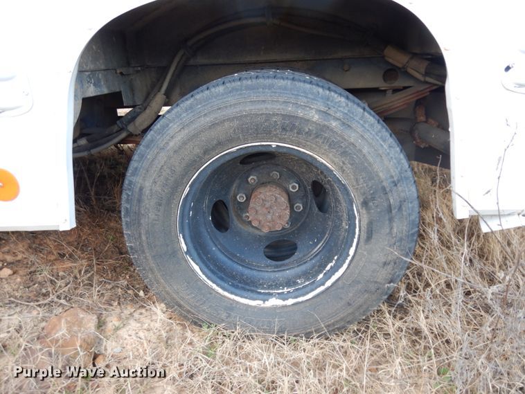 image for item DM2861 1995 GMC Vandura 3500  shuttle bus