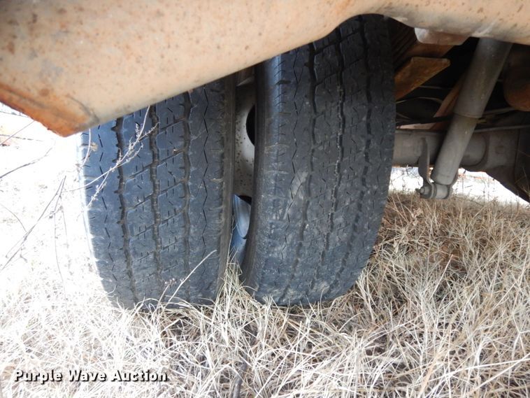 image for item DM2861 1995 GMC Vandura 3500  shuttle bus