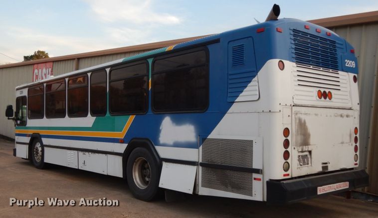 image for item DM2863 2002 Gillig C20B096N4  coach bus