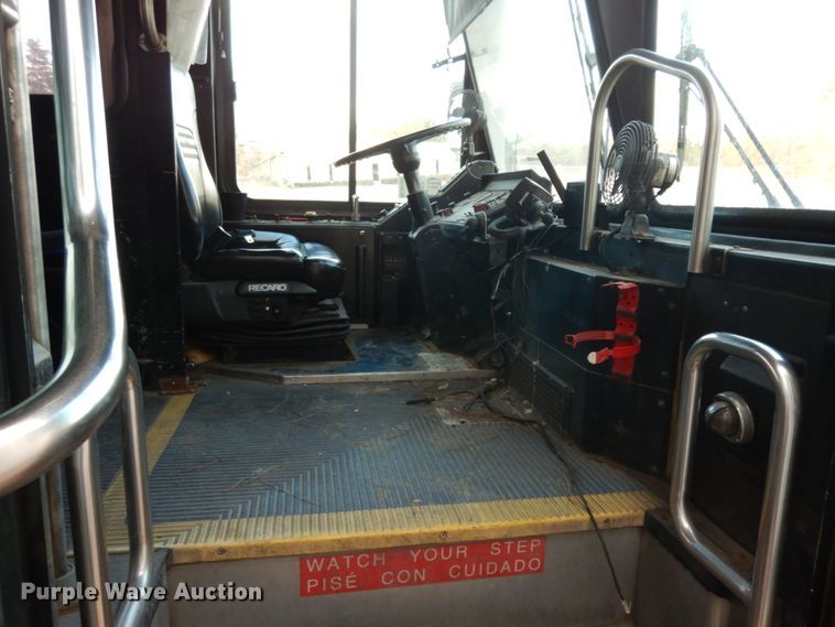 image for item DM2863 2002 Gillig C20B096N4  coach bus